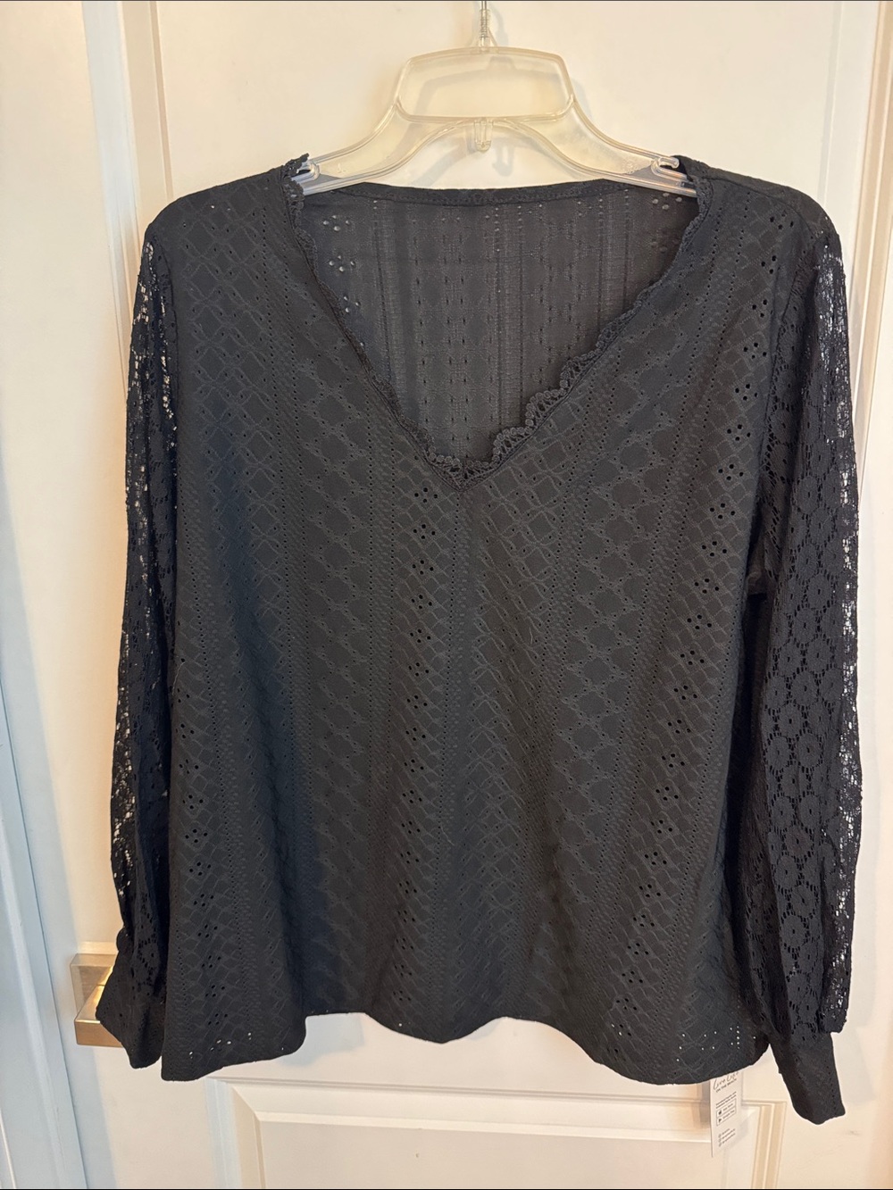 Cupshe Black Lace V-Neck Eyelet Top